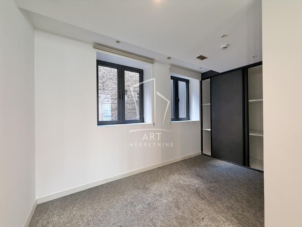 Slika 7 - Dečanska,  Lokal za izdavanje, 268m2, 4.930€