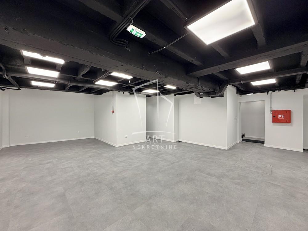 Slika 9 - Dečanska,  Lokal za izdavanje, 252m2, 4.290€