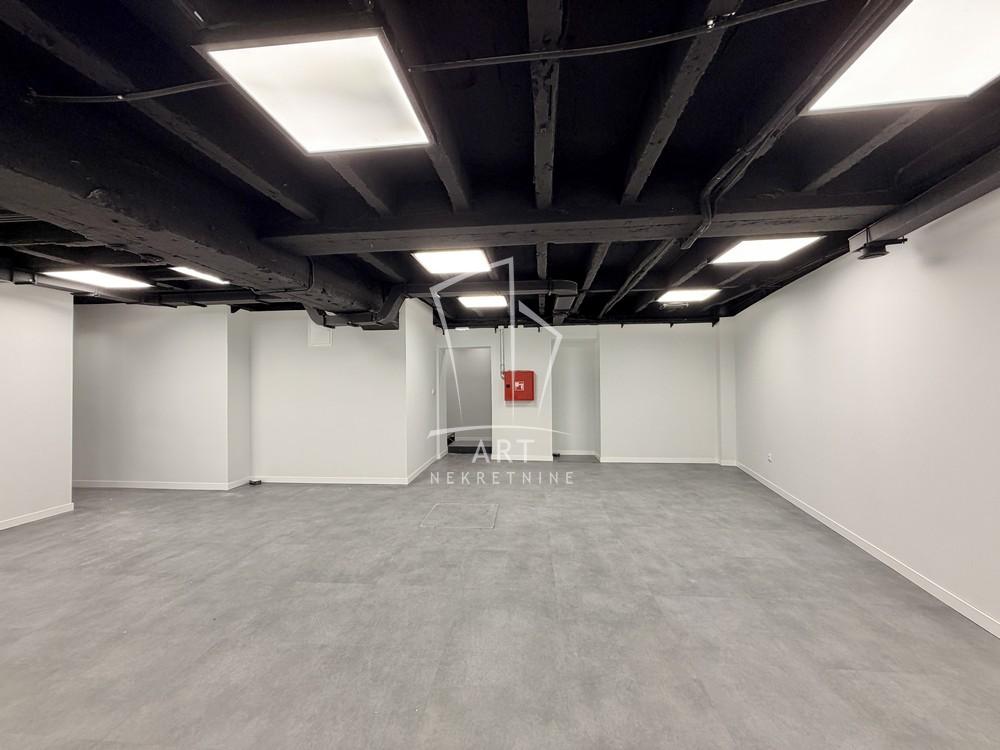 Slika 10 - Dečanska,  Lokal za izdavanje, 252m2, 4.290€