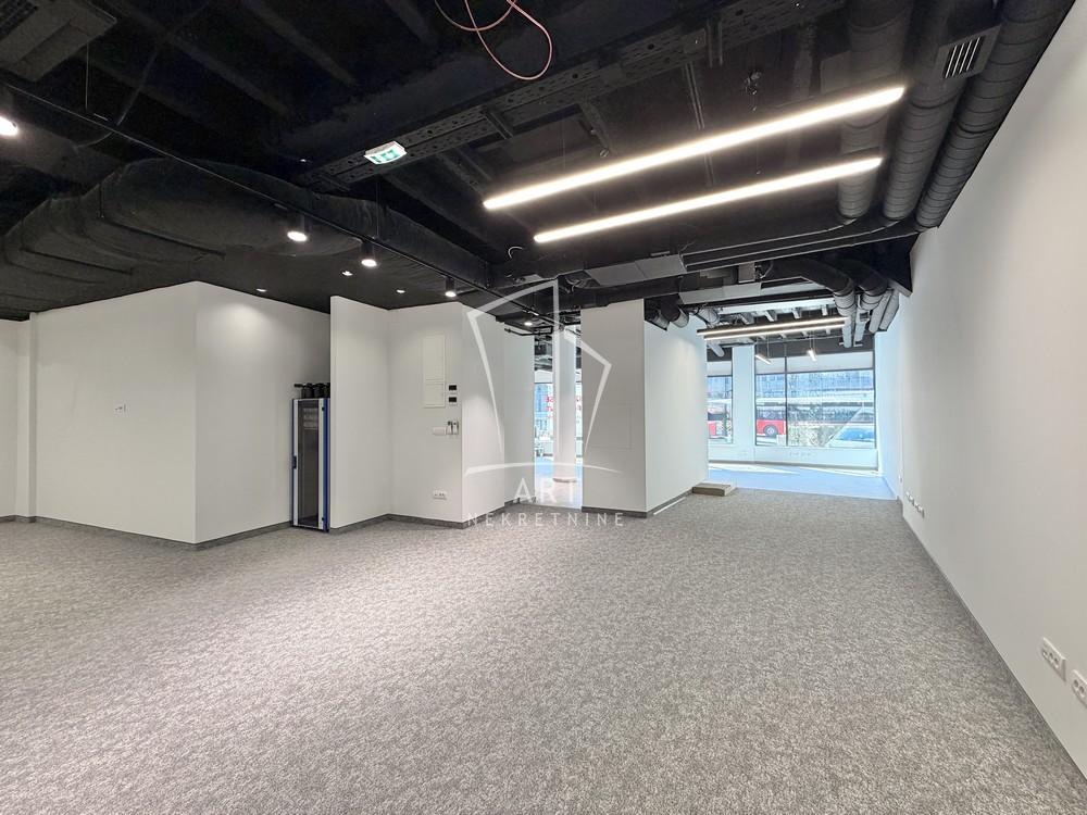 Slika 2 - Dečanska,  Lokal za izdavanje, 252m2, 4.290€