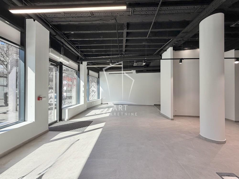 Slika 1 - Dečanska,  Lokal za izdavanje, 252m2, 4.290€