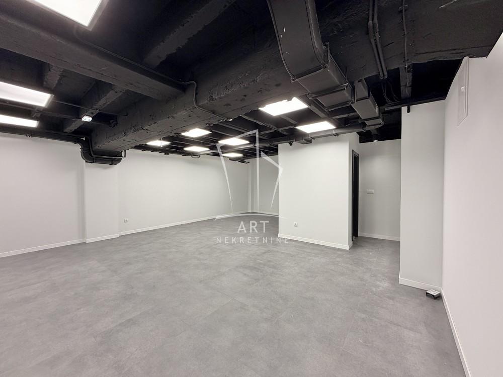 Slika 8 - Dečanska,  Lokal za izdavanje, 252m2, 4.290€