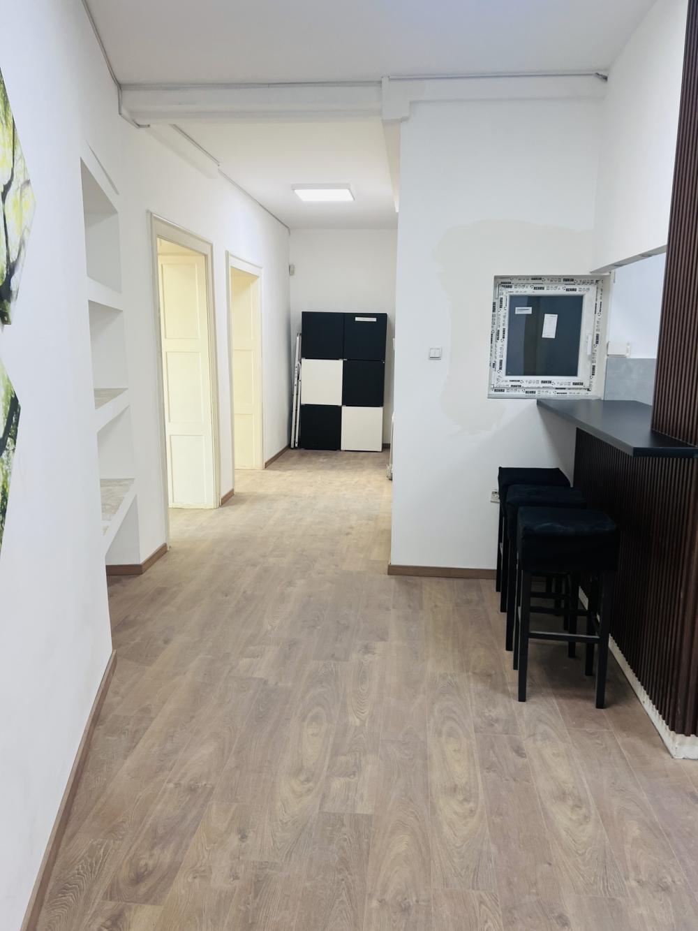 Slika 9 - Sremska, Četvorosoban stan za izdavanje, 107m2, 1.400€
