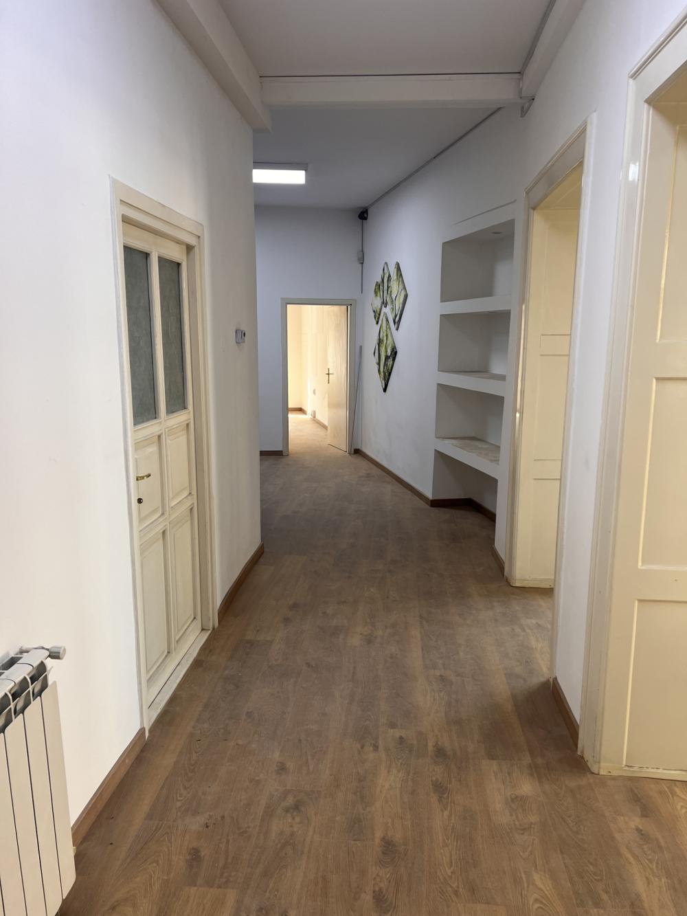 Slika 1 - Sremska, Četvorosoban stan za izdavanje, 107m2, 1.400€