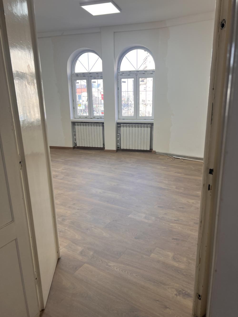 Slika 2 - Sremska, Četvorosoban stan za izdavanje, 107m2, 1.400€