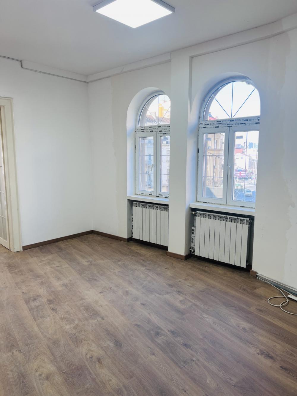 Slika 4 - Sremska, Četvorosoban stan za izdavanje, 107m2, 1.400€