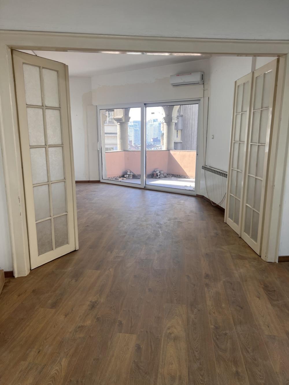 Glavna slika -Sremska, Četvorosoban stan za izdavanje, 107m2, 1.400€