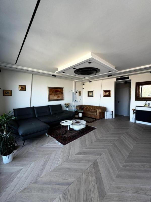 Glavna slika -Ustanička, Četvorosoban stan na prodaju, 155m2, 598.000€