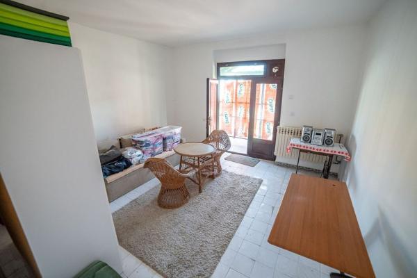 Slika 2 -  Kuća na prodaju, 220m2, 216.300€