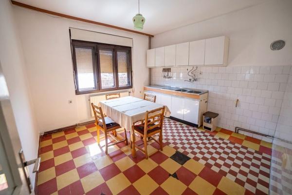 Slika 7 -  Kuća na prodaju, 220m2, 216.300€