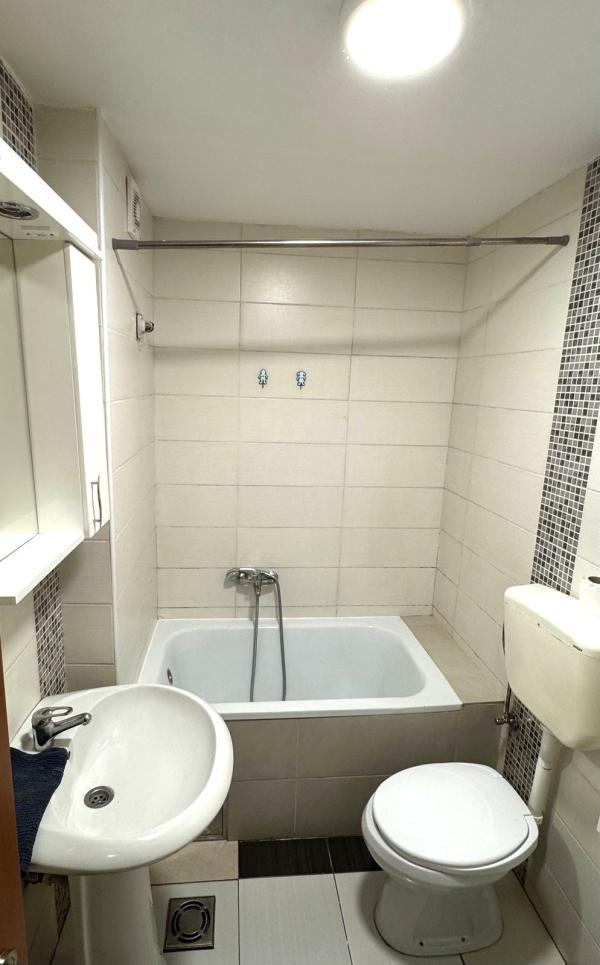 Slika 3 -  Stan za izdavanje, 300€