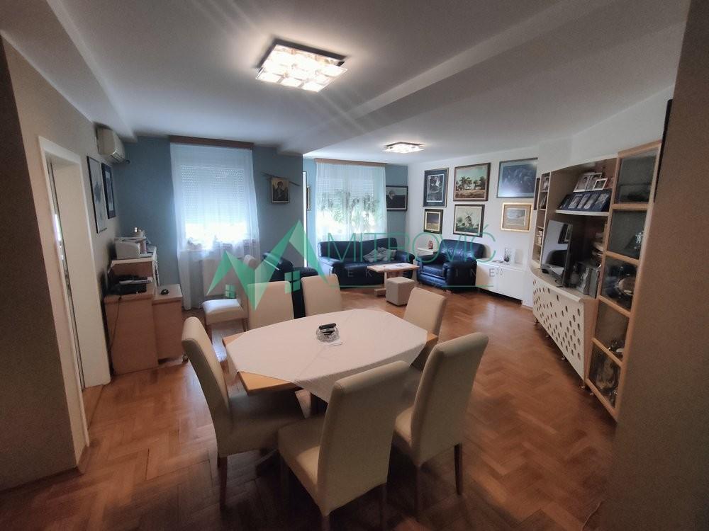 Glavna slika -Četvorosoban stan na prodaju, 112m2, 309.000€