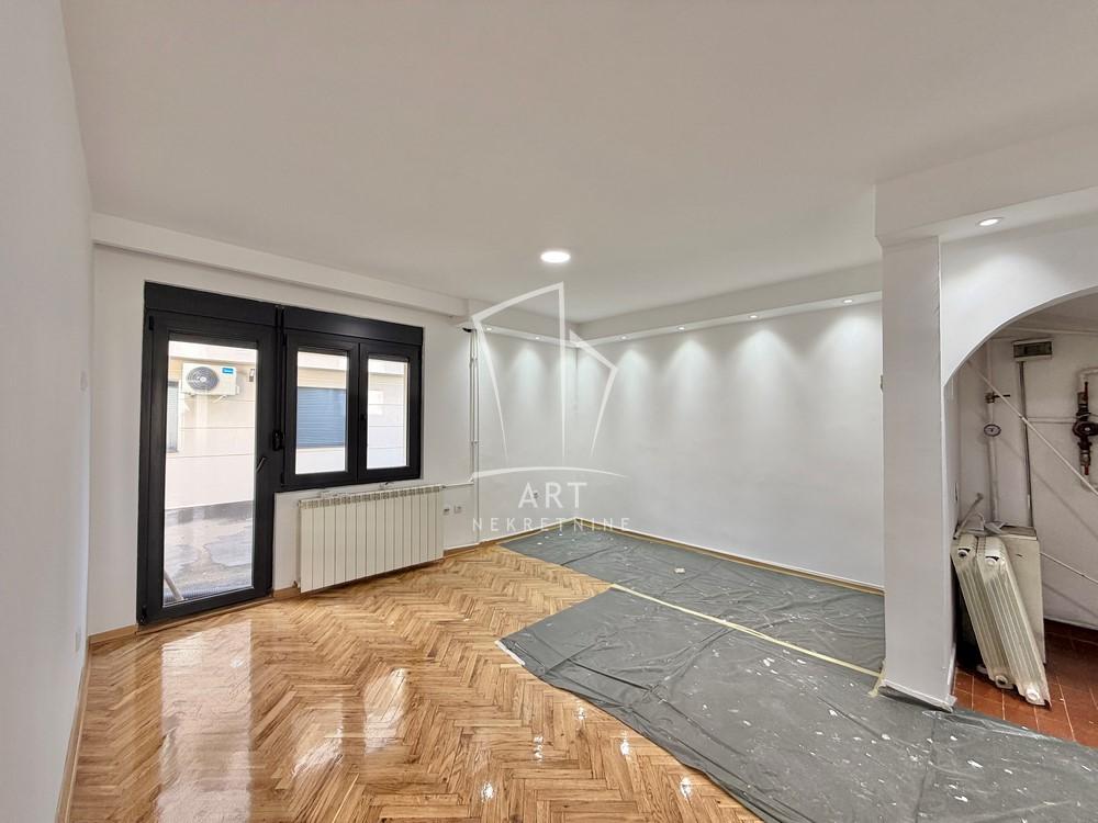 Slika 11 - Dušana Petrovića Šaneta, Kuća na prodaju, 255m2, 190.000€