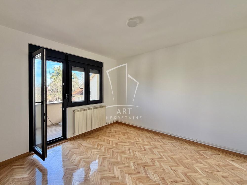 Slika 1 - Dušana Petrovića Šaneta, Kuća na prodaju, 255m2, 190.000€