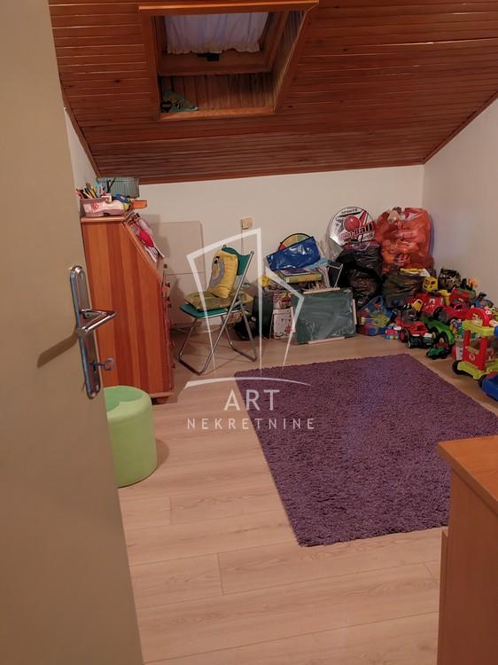 Slika 3 - Lipar, Trosoban stan na prodaju, 85m2, 143.000€