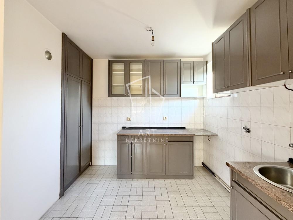 Slika 3 - Rospi Ćuprija,  Kuća na prodaju, 340m2, 425.000€