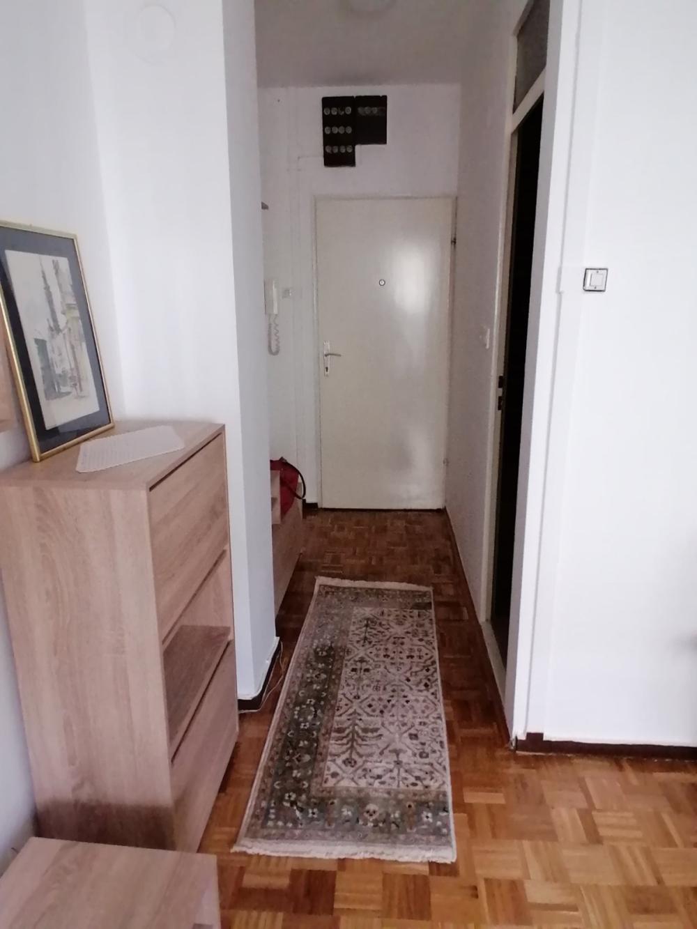Slika 3 - Braće Popović, Stan za izdavanje, 30m2, 300€