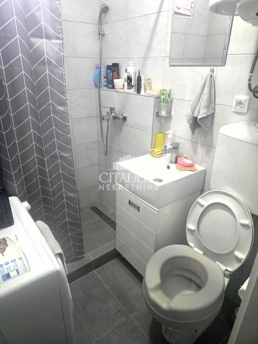 Slika 6 - Tuzlanska, Dvoiposoban stan na prodaju, 43m2, 100.000€