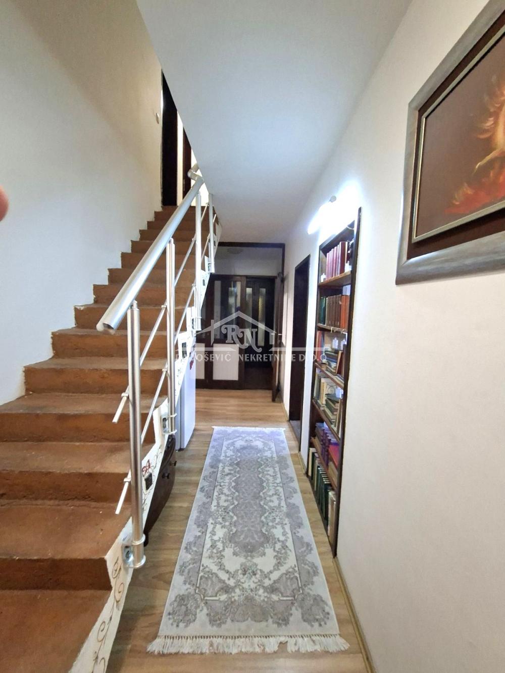 Slika 10 - Put za pećinu,  Kuća na prodaju, 208m2, 125.000€