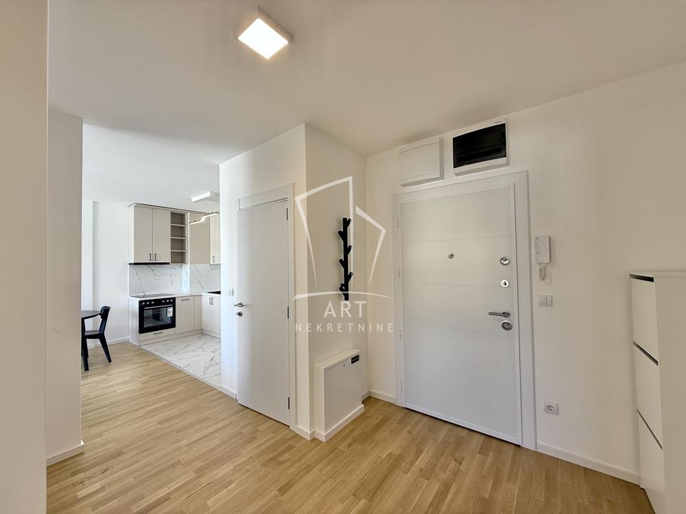 Slika 10 - Mirka Milojkovića, Trosoban stan za izdavanje, 67m2, 700€