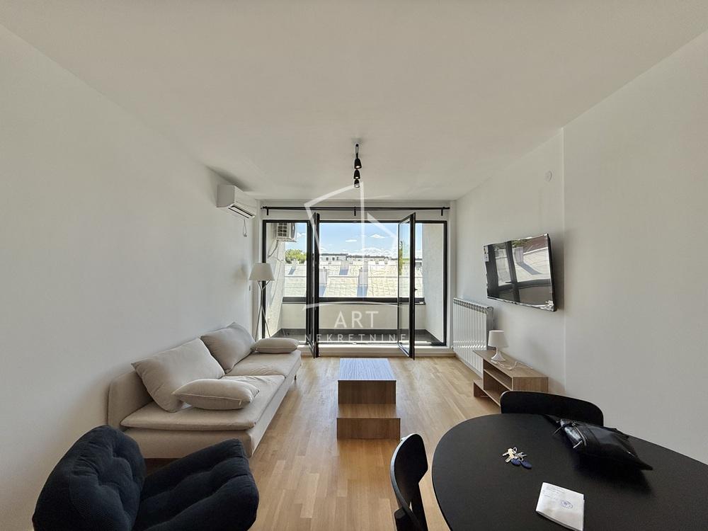 Slika 1 - Mirka Milojkovića, Trosoban stan za izdavanje, 67m2, 700€