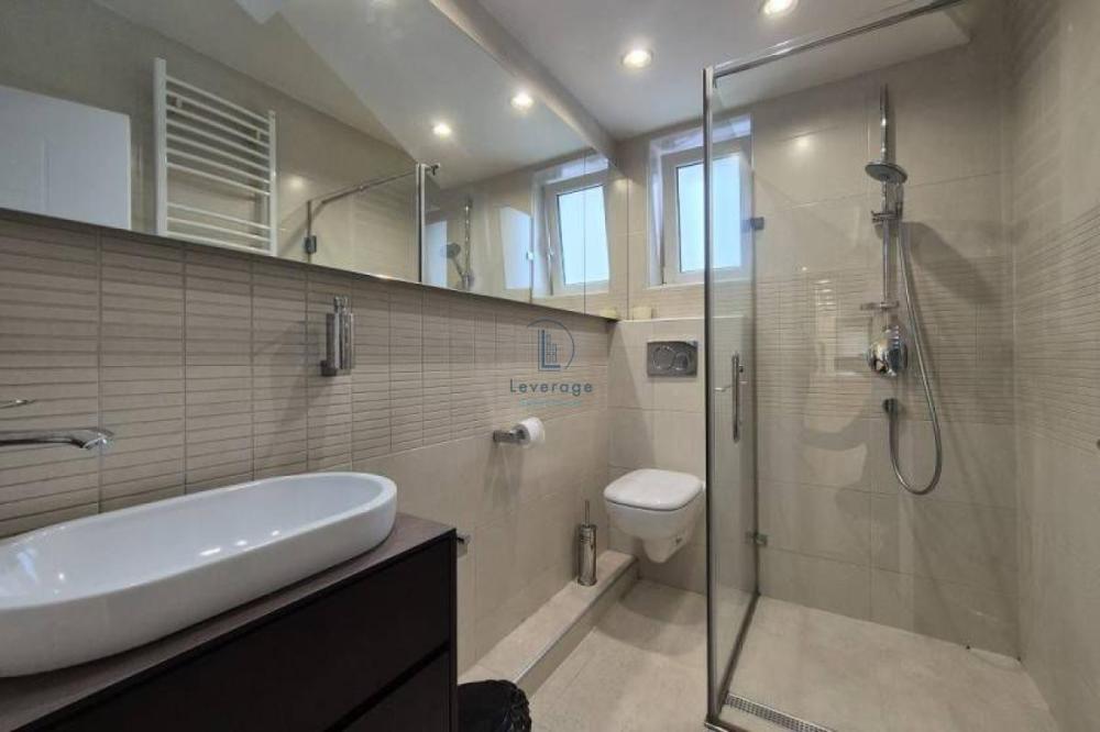 Slika 10 - Gospodar Jovanova, Petosoban stan za izdavanje, 150m2, 2.200€