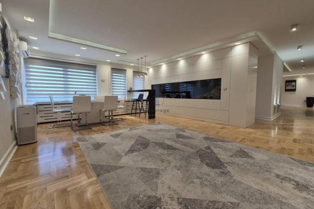 Slika 3 - Gospodar Jovanova, Petosoban stan za izdavanje, 150m2, 2.200€