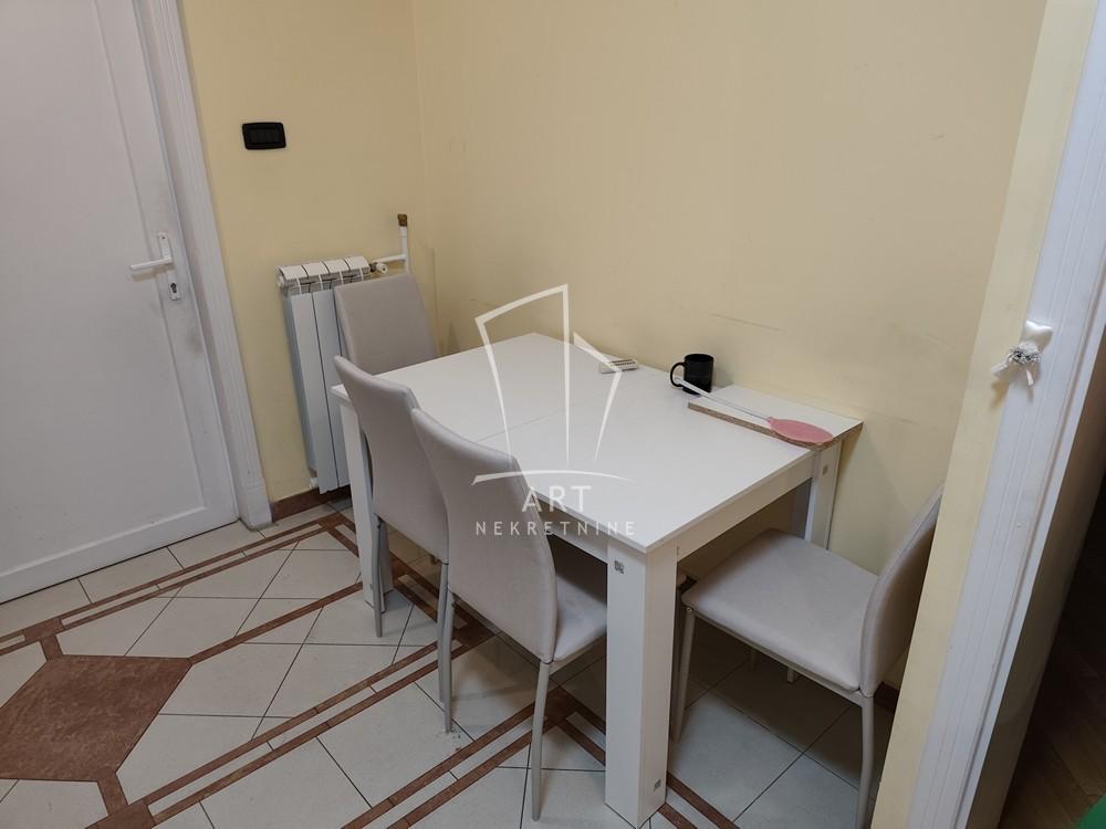 Slika 6 - Svetozara Gligorića, Trosoban stan za izdavanje, 48m2, 630€