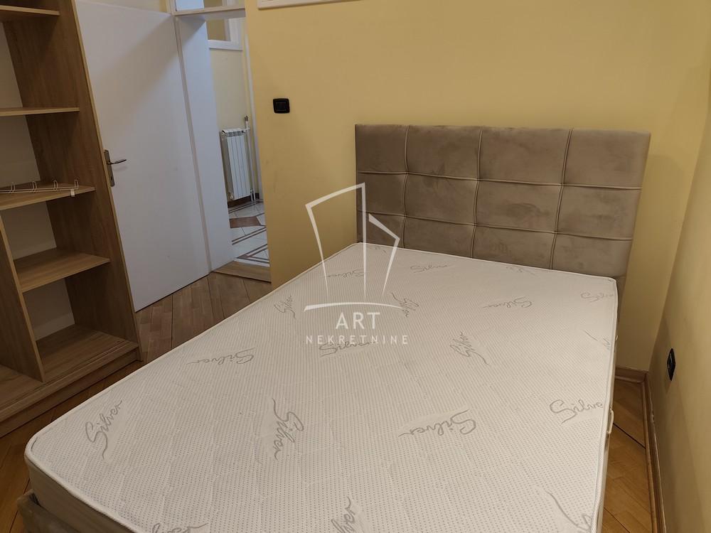 Slika 7 - Svetozara Gligorića, Trosoban stan za izdavanje, 48m2, 630€