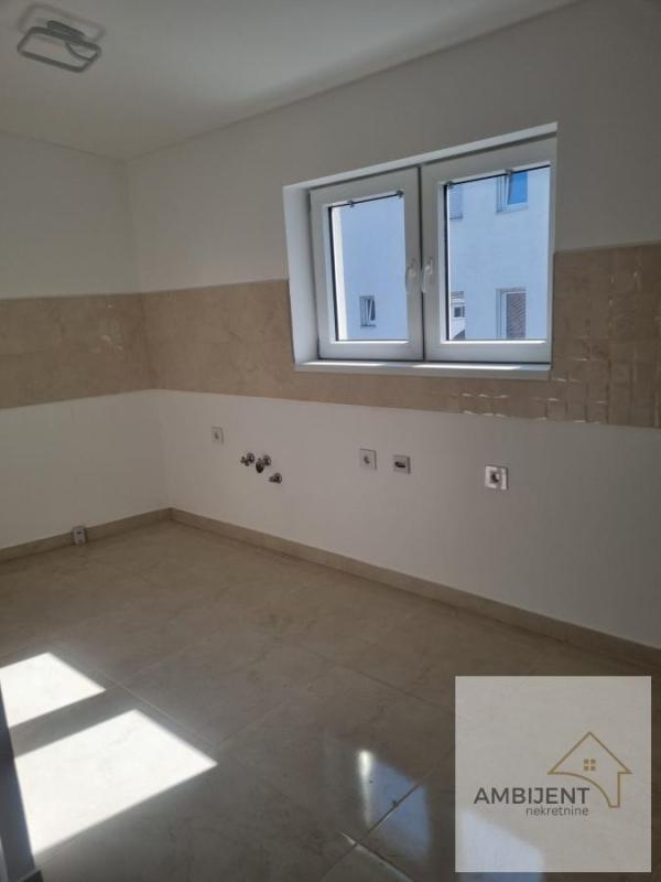 Slika 8 - Četvorosoban stan na prodaju, 92m2, 335.000€