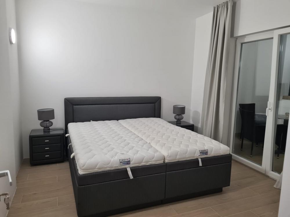 Slika 11 - Velisava Vulovića, Šestosoban stan za izdavanje, 240m2, 2.500€