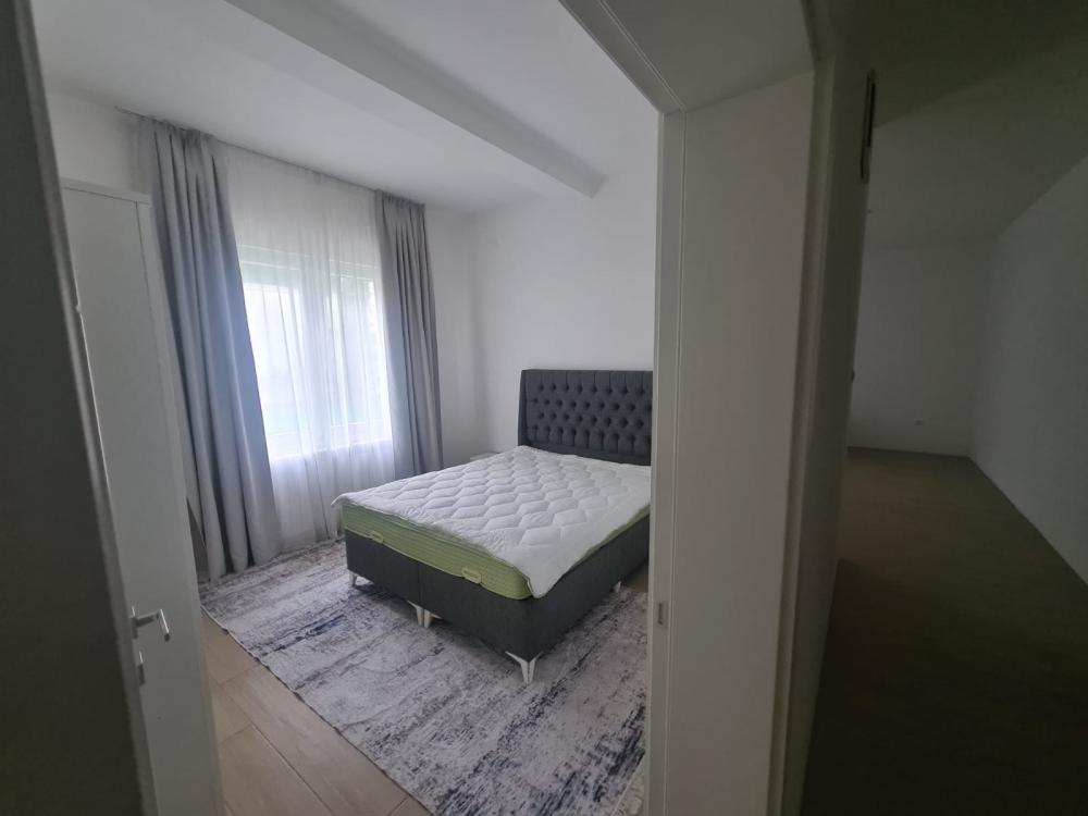 Slika 10 - Velisava Vulovića, Šestosoban stan za izdavanje, 240m2, 2.500€