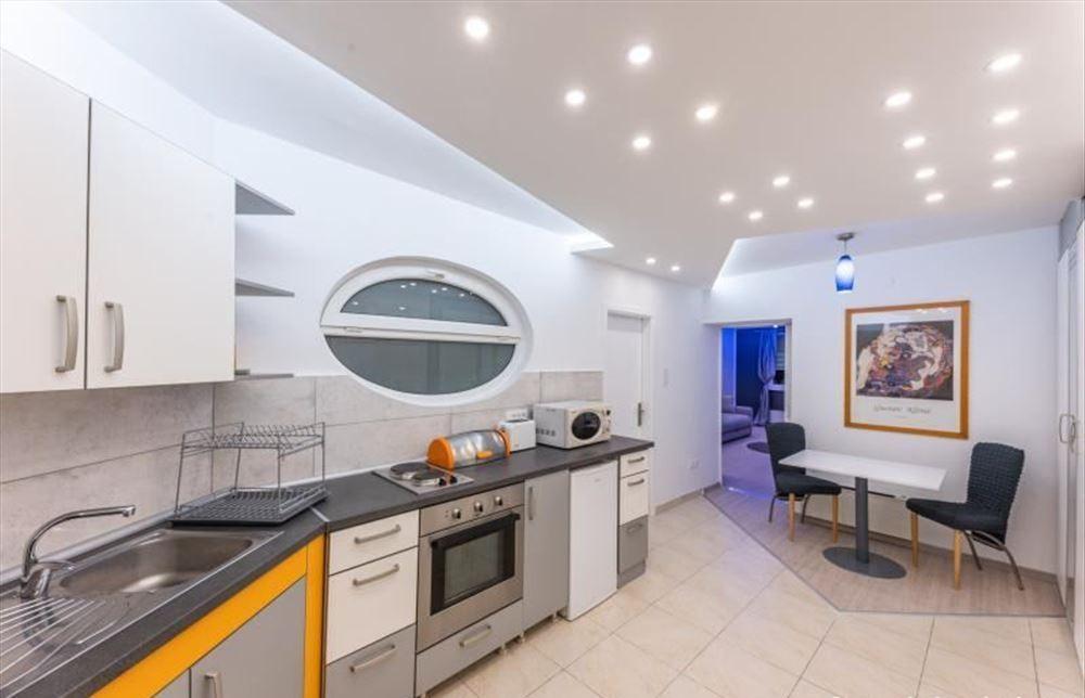 Slika 2 - Dečanska, Jednoiposoban stan za izdavanje, 42m2, 650€