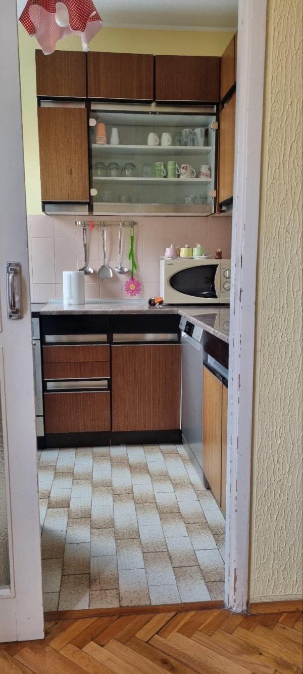 Slika 6 - Omladinskih brigada, Troiposoban stan za izdavanje, 90m2, 900€