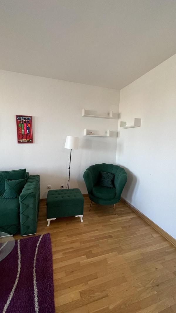 Slika 2 - Bulevar Crvene Armije, Dvosoban stan za izdavanje, 75m2, 900€