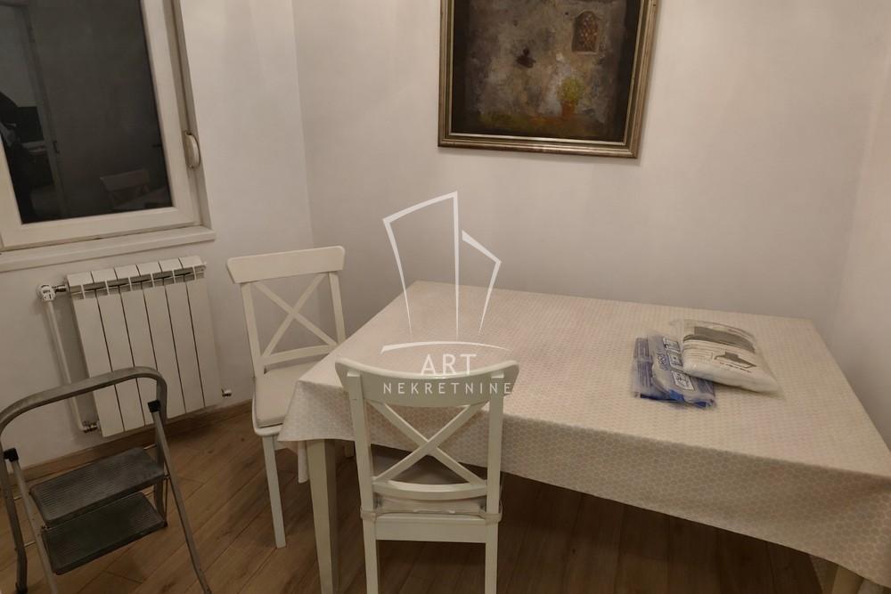 Slika 2 - Gundulićev Venac, Trosoban stan za izdavanje, 55m2, 1.200€