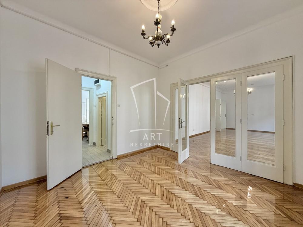 Slika 9 - Palmotićeva, Šestosoban stan za izdavanje, 220m2, 3.000€