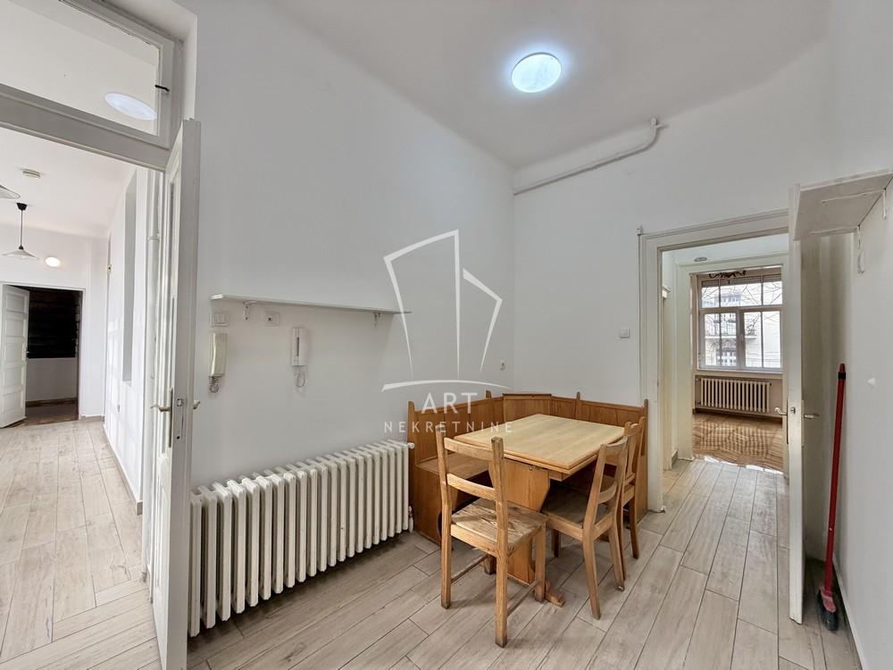 Slika 10 - Palmotićeva, Šestosoban stan za izdavanje, 220m2, 3.000€