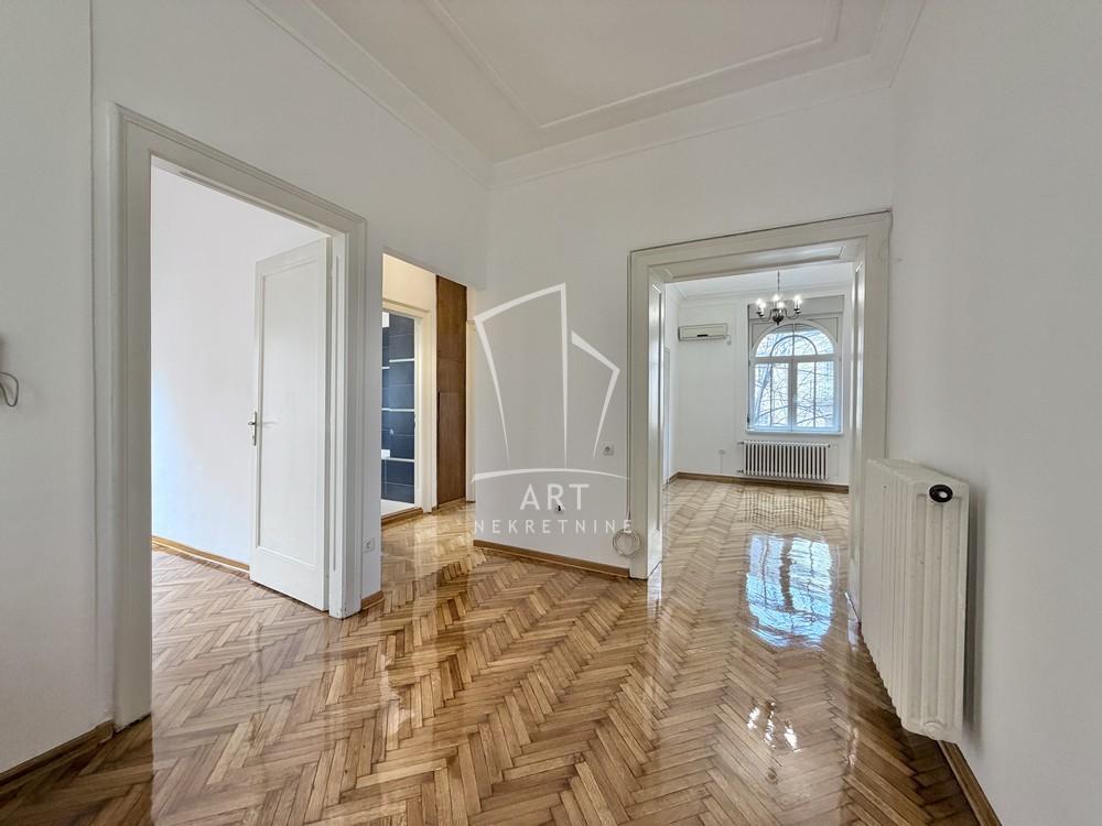 Slika 11 - Palmotićeva, Šestosoban stan za izdavanje, 220m2, 3.000€