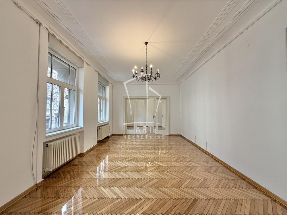 Slika 5 - Palmotićeva, Šestosoban stan za izdavanje, 220m2, 3.000€