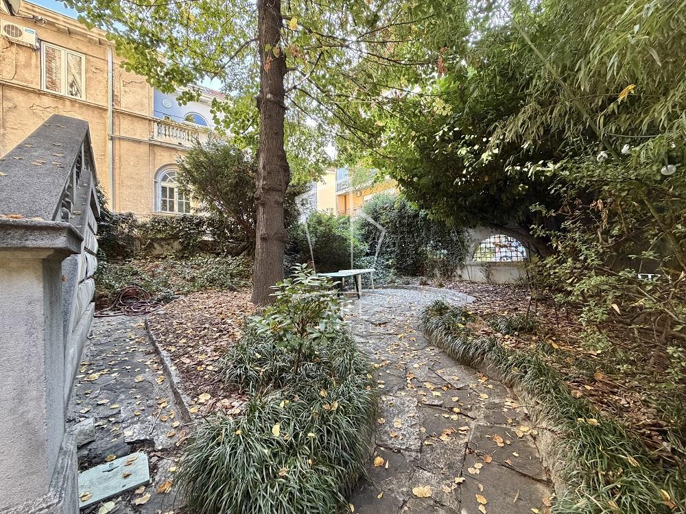 Slika 6 - Palmotićeva, Šestosoban stan za izdavanje, 220m2, 3.000€