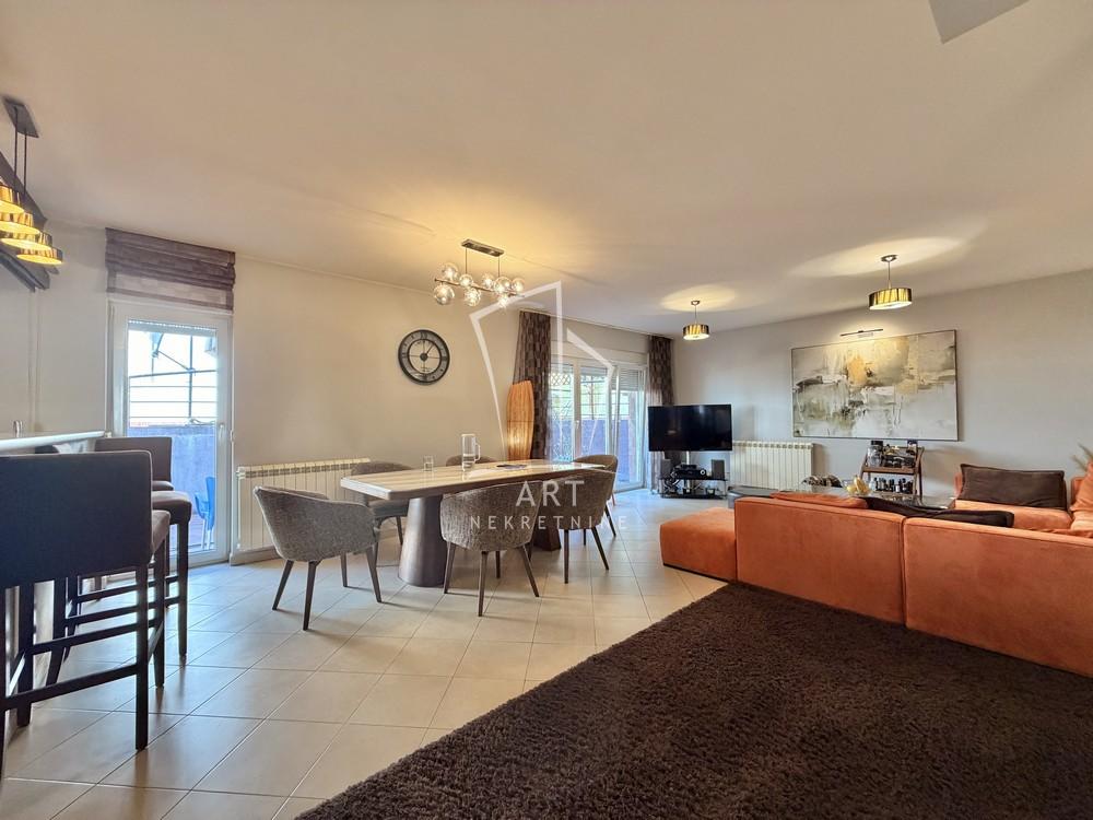 Slika 2 - Lukijana Mušickog,  Kuća na prodaju, 159m2, 900.000€