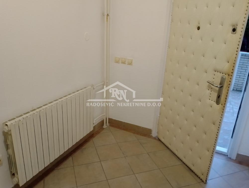 Slika 8 - Arčibalda Rajsa,  Kuća za izdavanje, 180m2, 1.200€