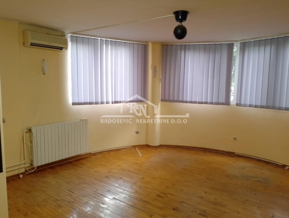 Slika 1 - Arčibalda Rajsa,  Kuća za izdavanje, 180m2, 1.200€