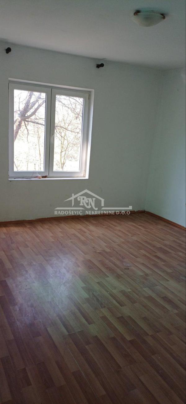 Slika 9 - Jelezovačka,  Kuća na prodaju, 65m2, 200.000€