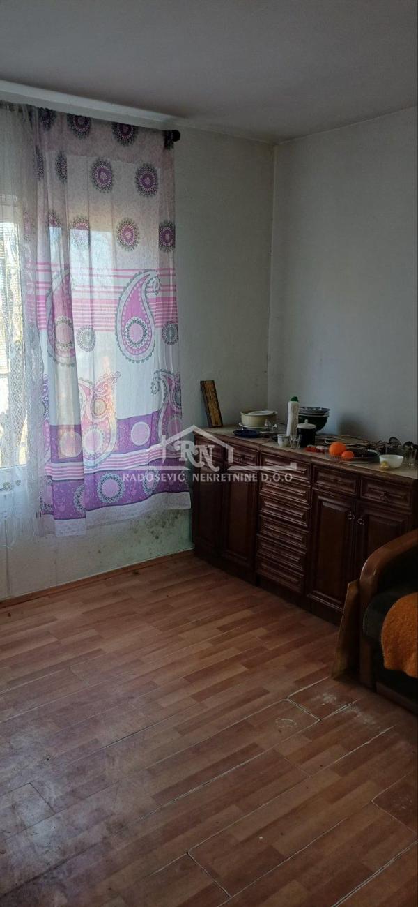 Slika 7 - Jelezovačka,  Kuća na prodaju, 65m2, 200.000€