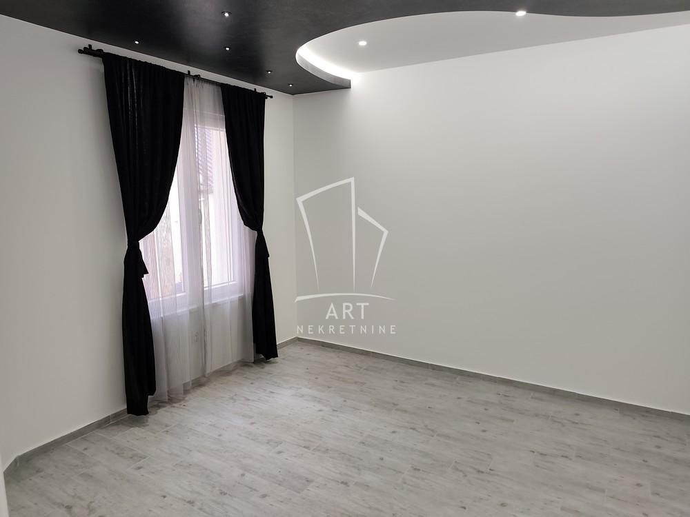 Slika 1 - Sinđelićeva, Petosoban stan za izdavanje, 52m2, 1.300€