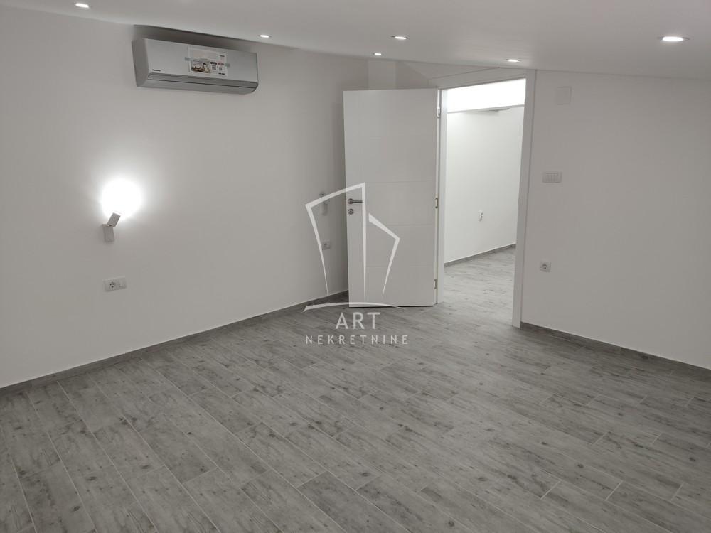 Slika 2 - Sinđelićeva, Petosoban stan za izdavanje, 52m2, 1.300€