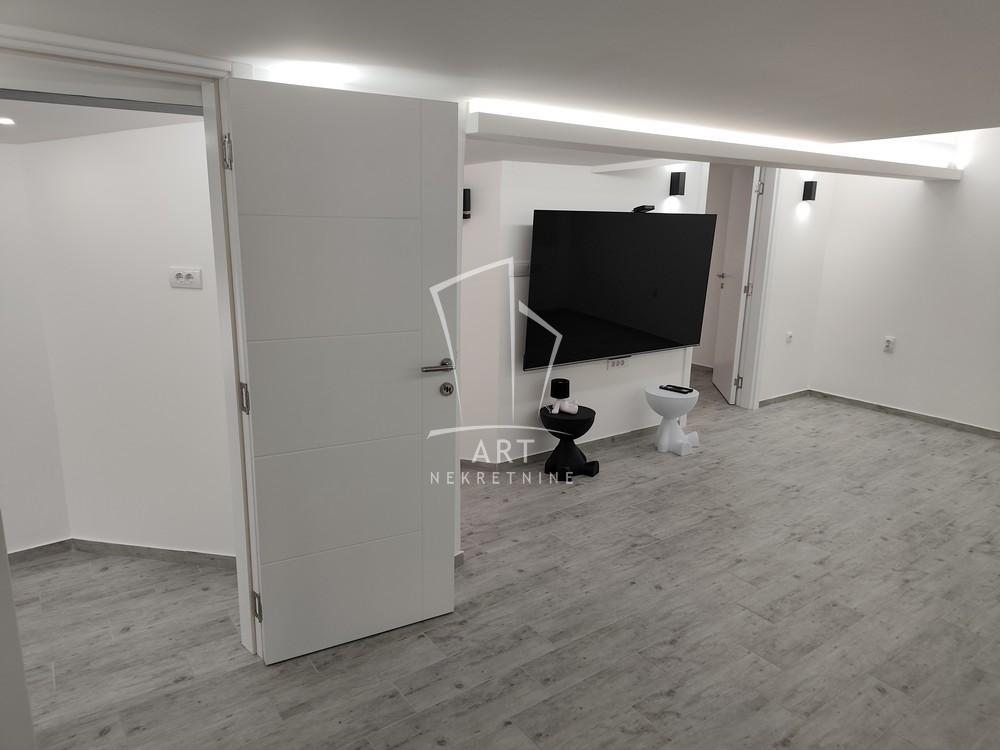 Slika 3 - Sinđelićeva, Petosoban stan za izdavanje, 52m2, 1.300€