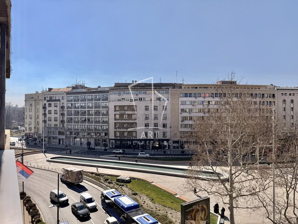 Slika 11 - Trg Nikole Pašića, Četvoroiposoban stan za izdavanje, 125m2, 2.000€